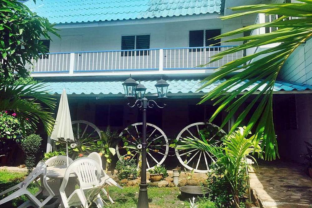 P.California Inter Hostel Nang Rong Exterior foto