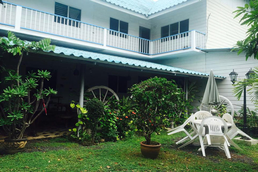 P.California Inter Hostel Nang Rong Exterior foto