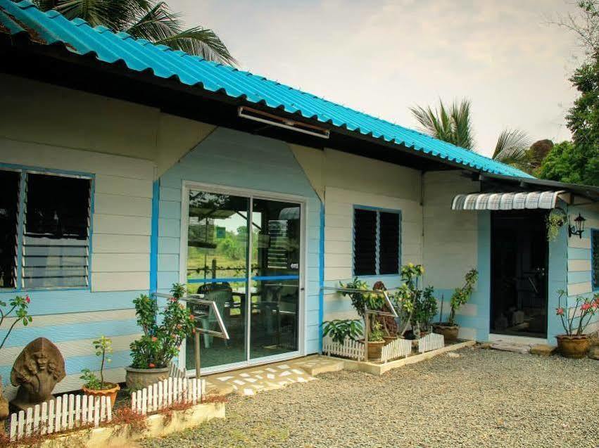 P.California Inter Hostel Nang Rong Exterior foto